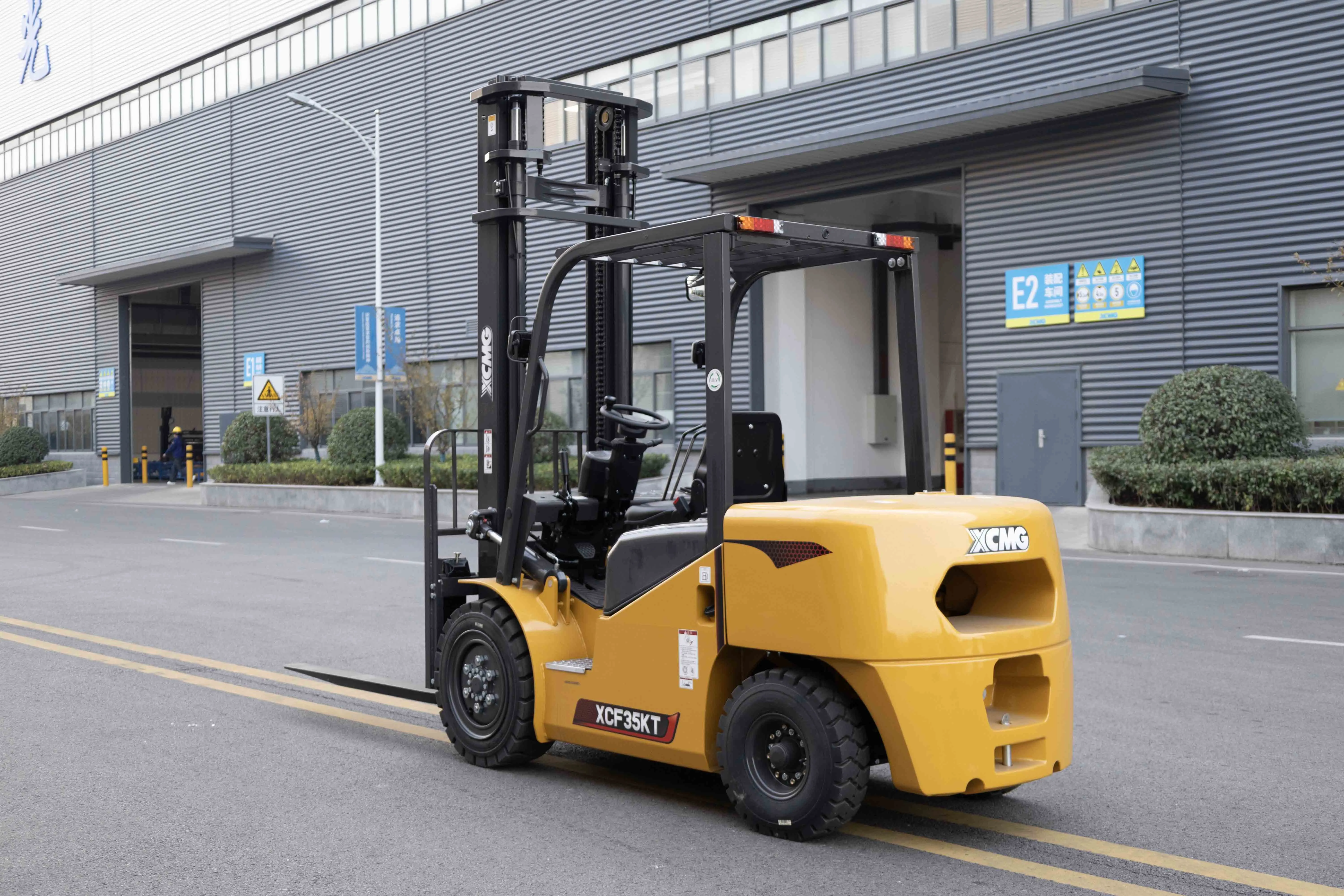 XCMG Official Xcf35kt Fork Lift Truck 3.5 Ton Chinese Brand New Diesel Engine Forklift